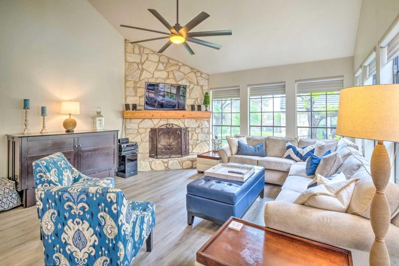 Horseshoe Bay Townhome With Patio And Outdoor Pool! Exterior photo