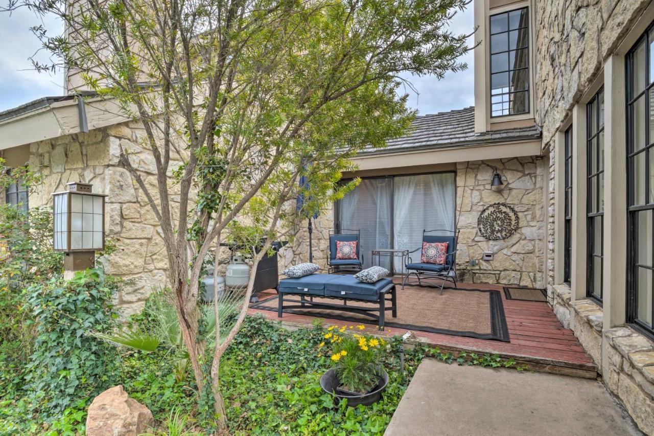 Horseshoe Bay Townhome With Patio And Outdoor Pool! Exterior photo